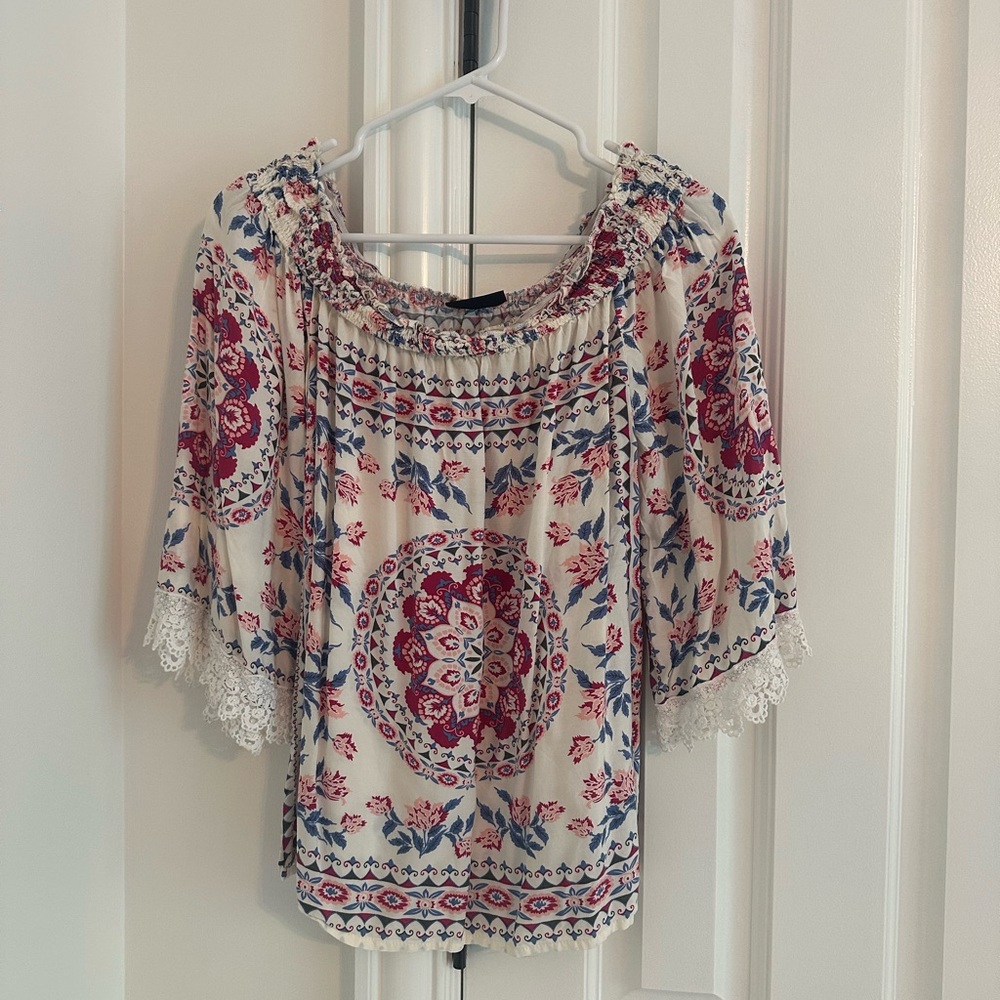 Vici Floral Blouse with Lace Details